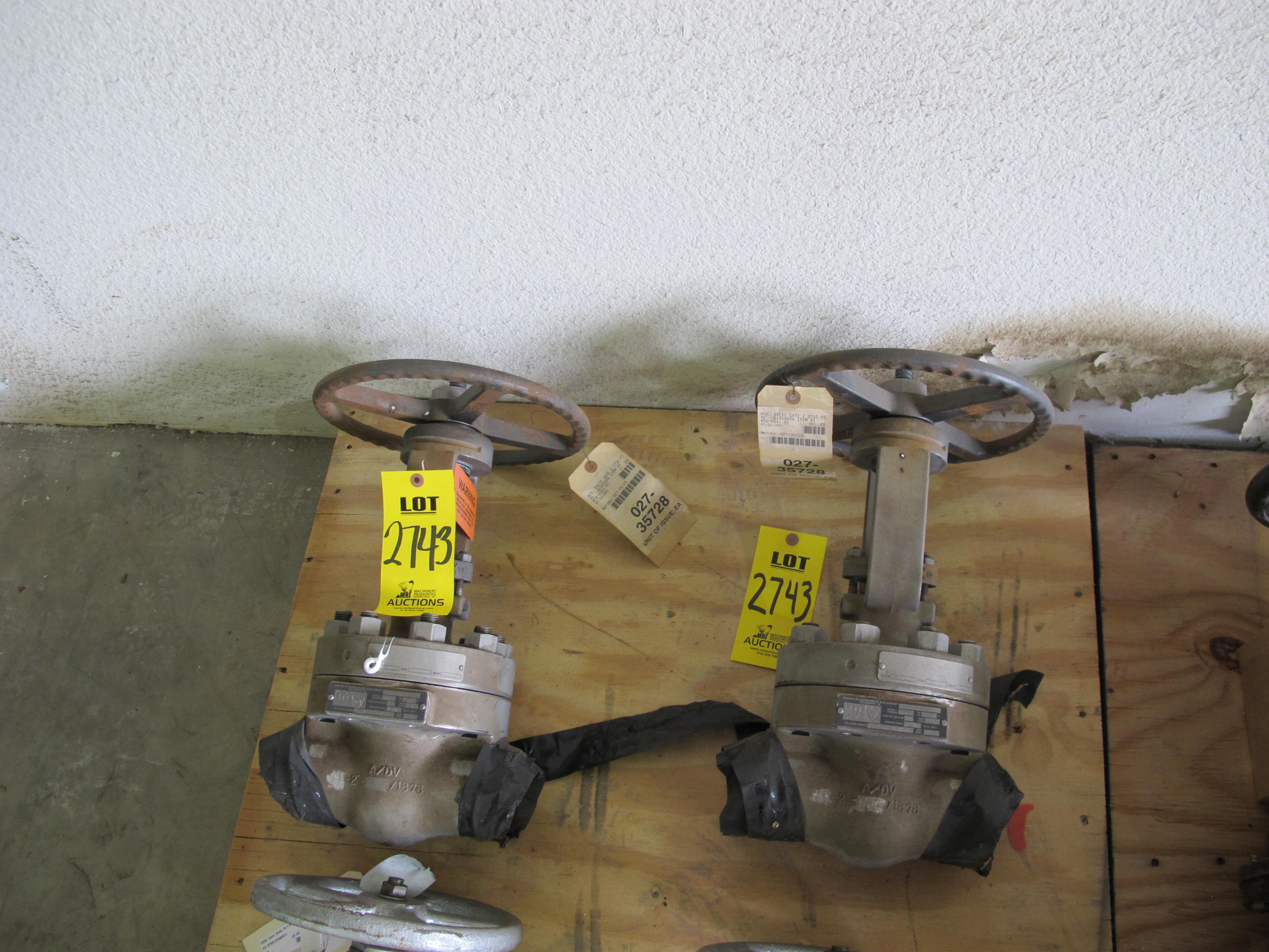 LOT (2) VALVES, GATE TYPE, 2" SIZE, 2735 PSI RATING, SOCKET WELD CONNECTIONS, SA351 GRADE CF8M SPECIFICATION, BOLTED BONNET STYLE, HARDFACED BACKSEAT TRIM. SPLIT DISC CONSTRUCTION. PART # 2"-1878-GATE (W-51) LOADING & HANDLING FEE $15-